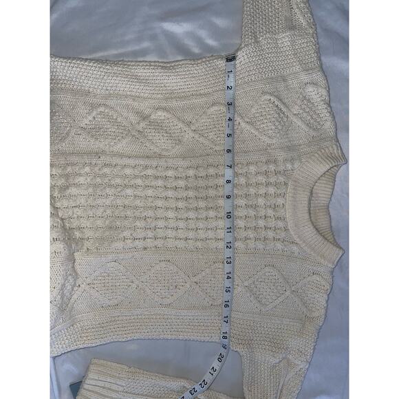 Madewell Cable Stitch
Oversize Sweater - Picture 5 of 5